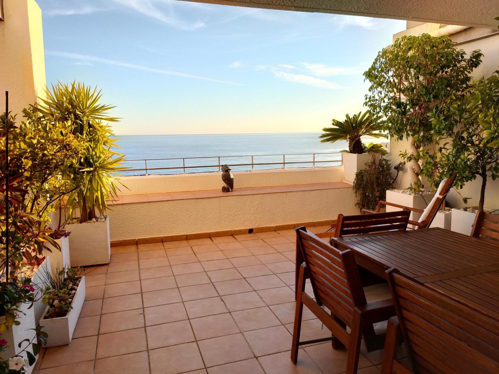 Piso En La Primera Linea Del Mar Con 2 Dormitorios Benidorm Esterno foto